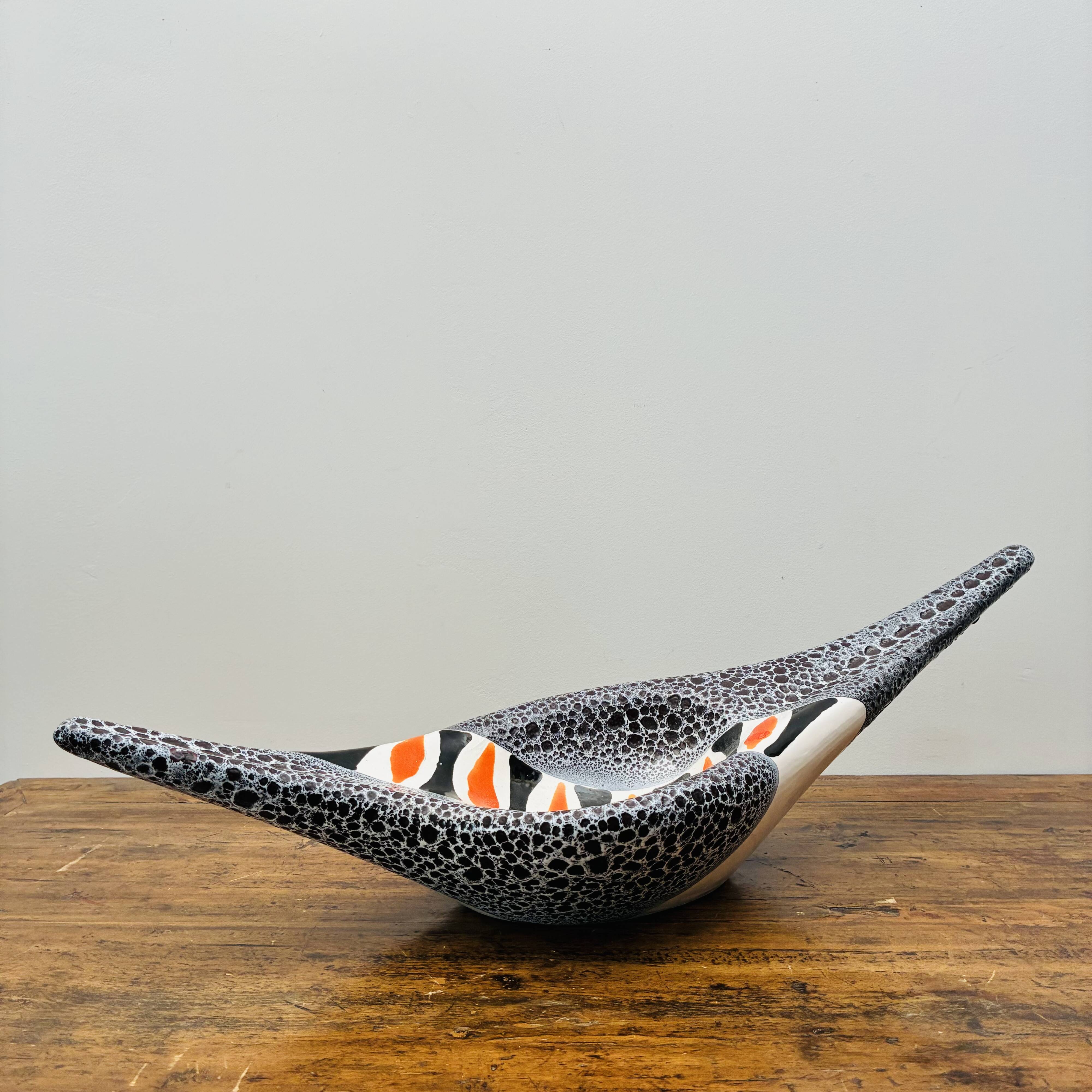 Large sculptural ceramic bowl – Vallauris Atelier Le Vaucour Years