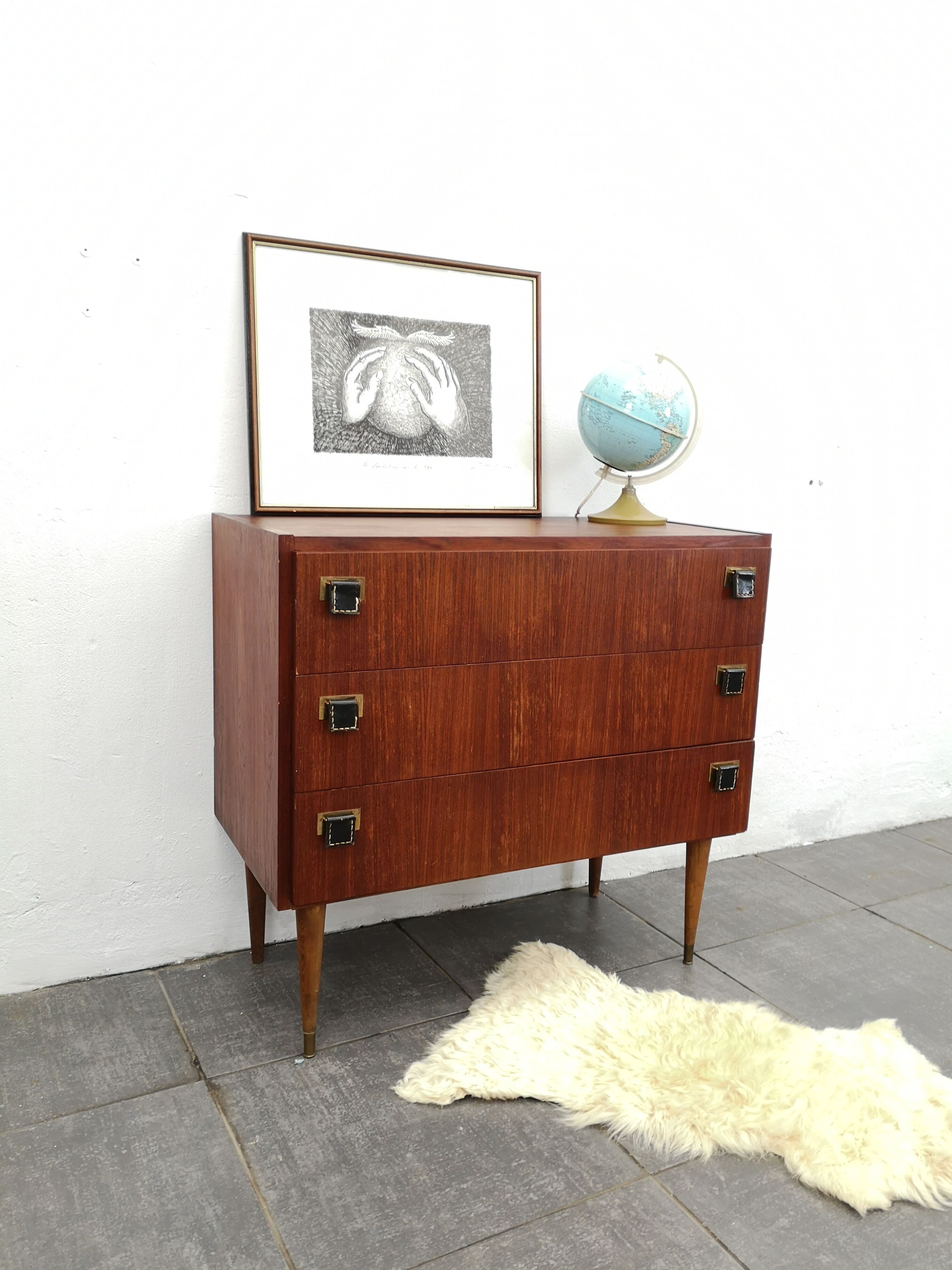 Vintage dresser