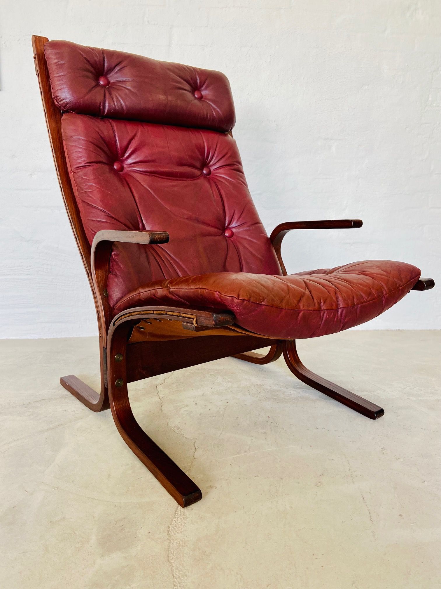 Vintage norwegian leather Siesta chair & ottoman by Ingmar Relling