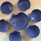 Shell-shaped ceramic service