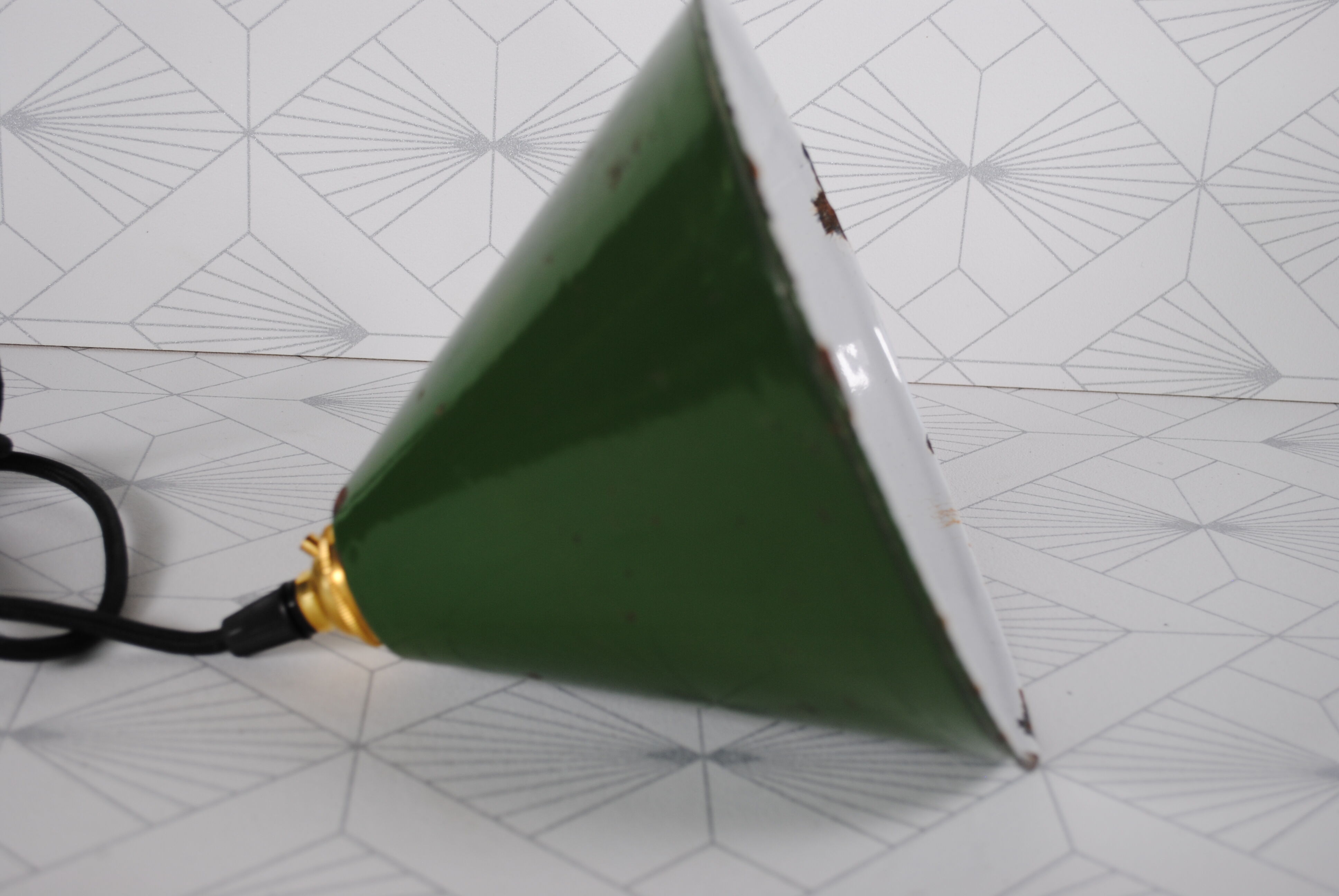 Enamelled industrial hanging