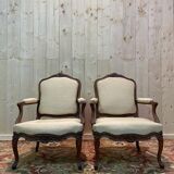 Paire de fauteuils Louis XV à restaurer