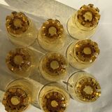 9 glasses amber feet notched wheels