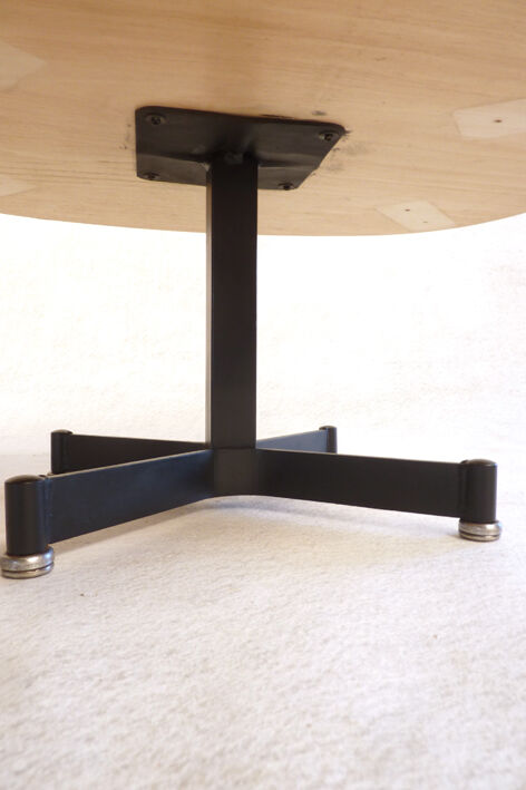 Coffee table wood and metal