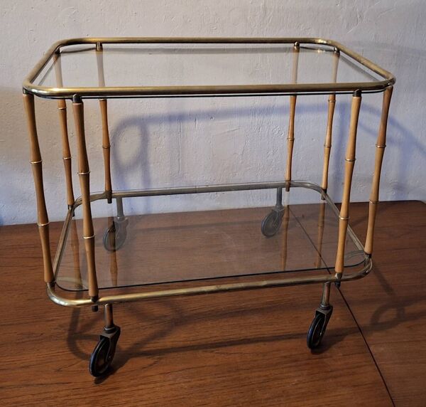 Chariot de bar cocktail en faux bambou attribué à Maison Jansen, France, années 1950-60.