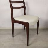 6 white leather Scandinavian chairs