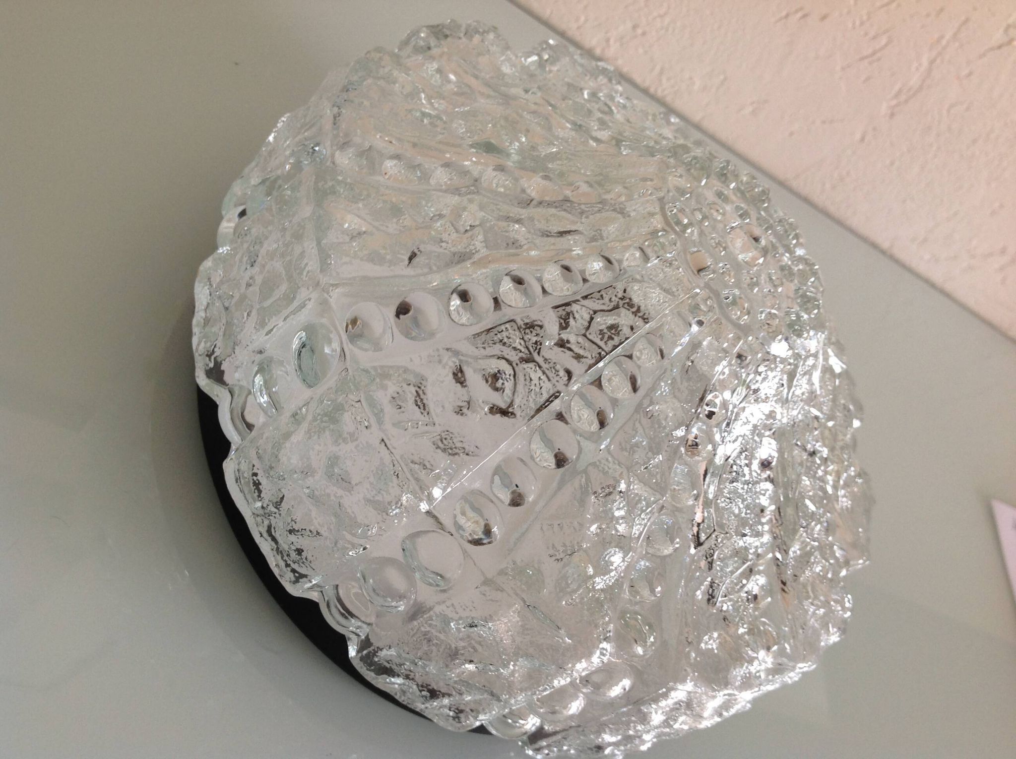 Plafonnier rond en verre bullé  / vintage années 60-70