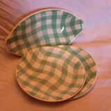 Set dessert plates and ravier