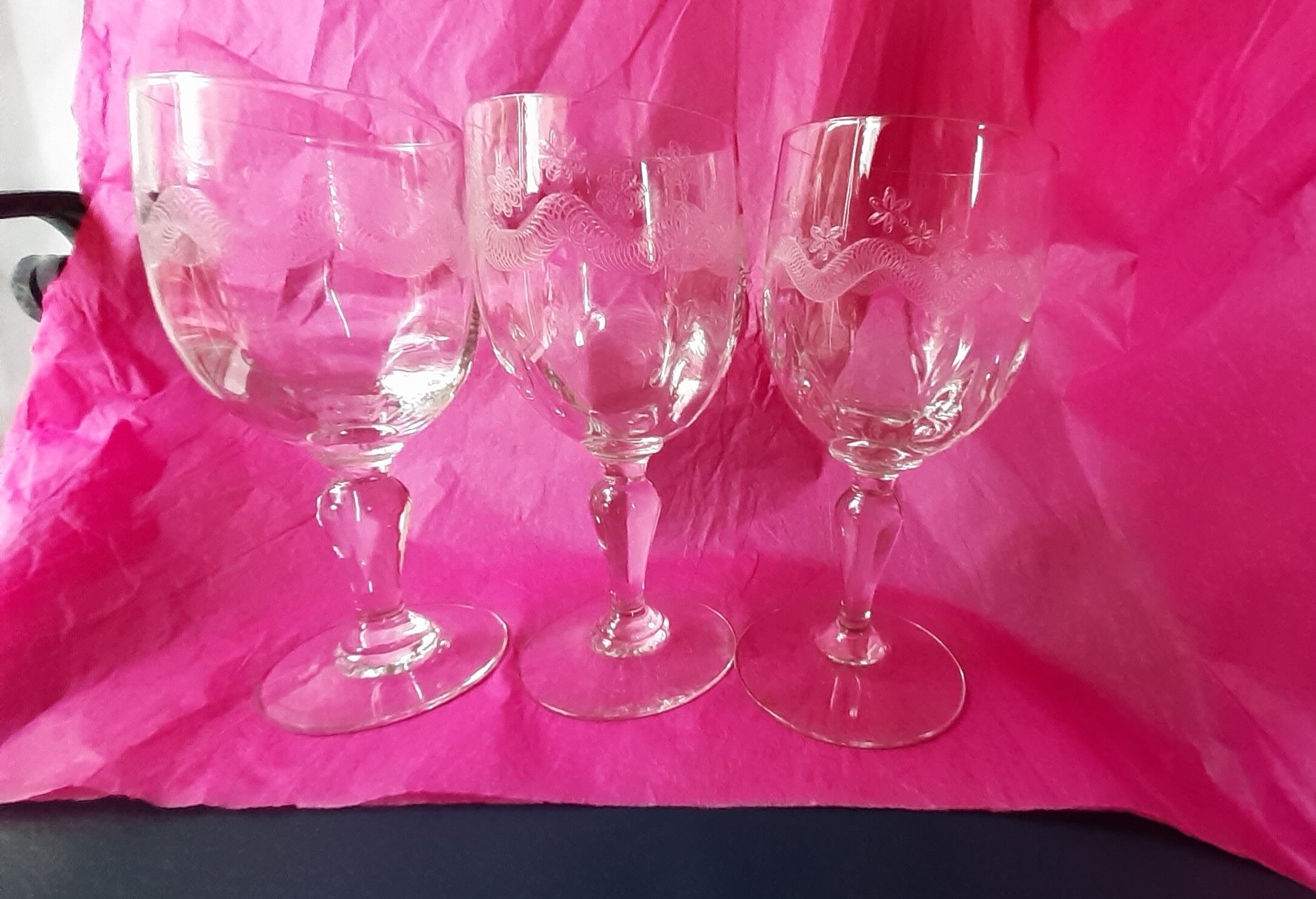 3 Old glasses on foot decor emma frieze garland and flowers