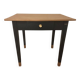 Bureau vintage rénové avec plateau en chêne massif.