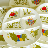 Six plates in Fondue de ''Pommard, Salins' France , 1970