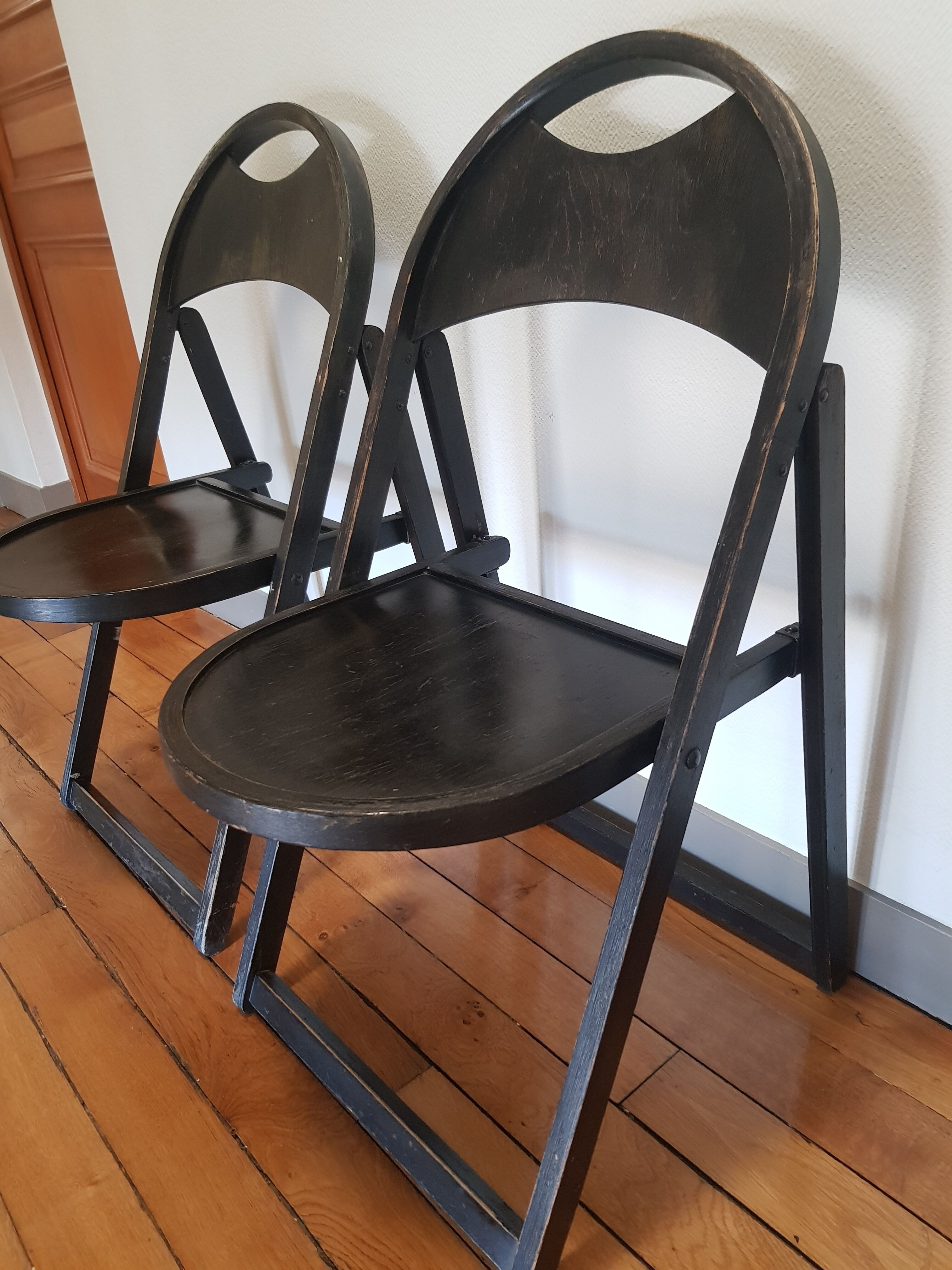 Lot of 3 folding chairs tunaet b751