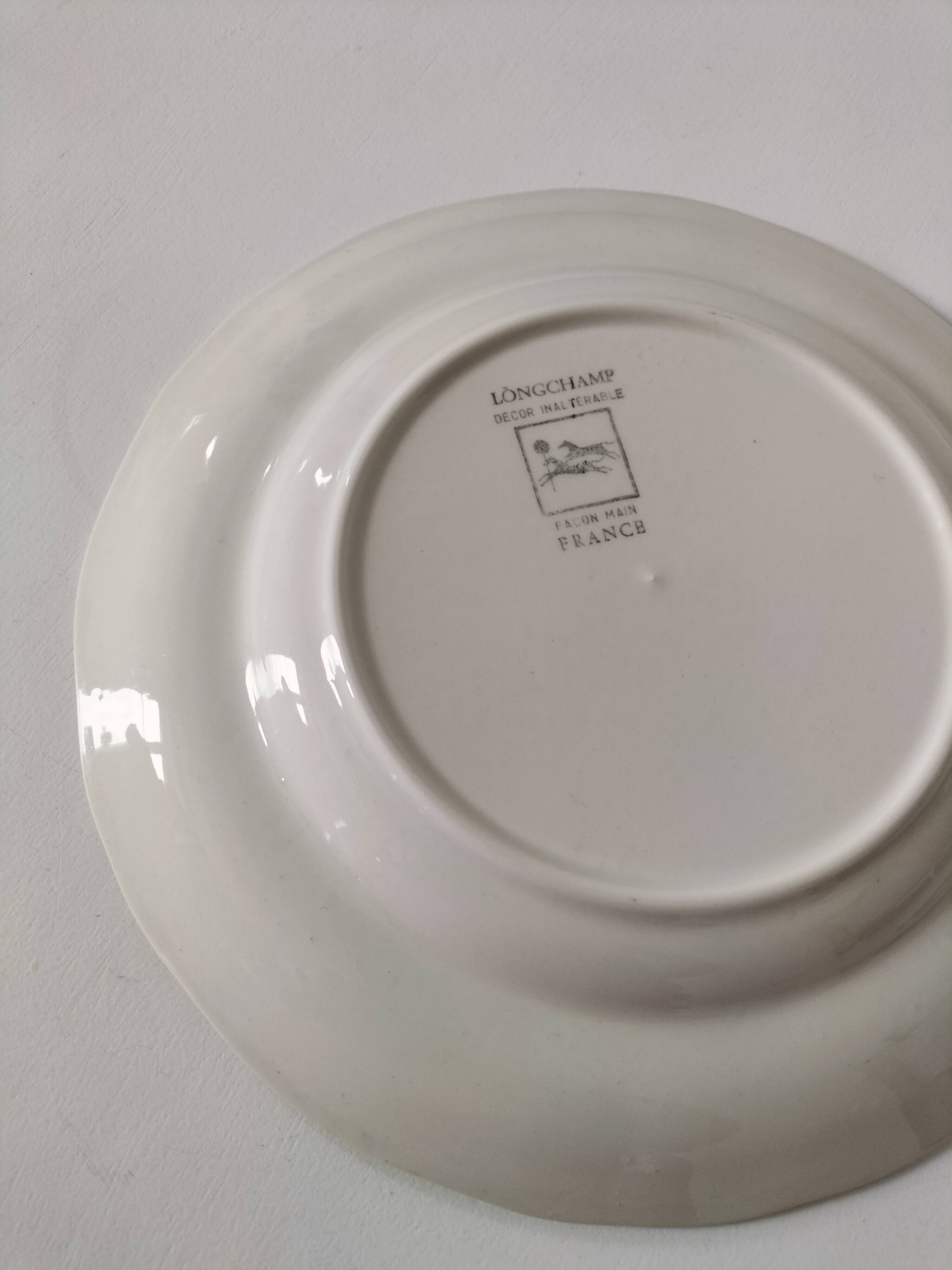 Longchamp plate – “hand-style” decoration, a reinterpretation of the Cléry model