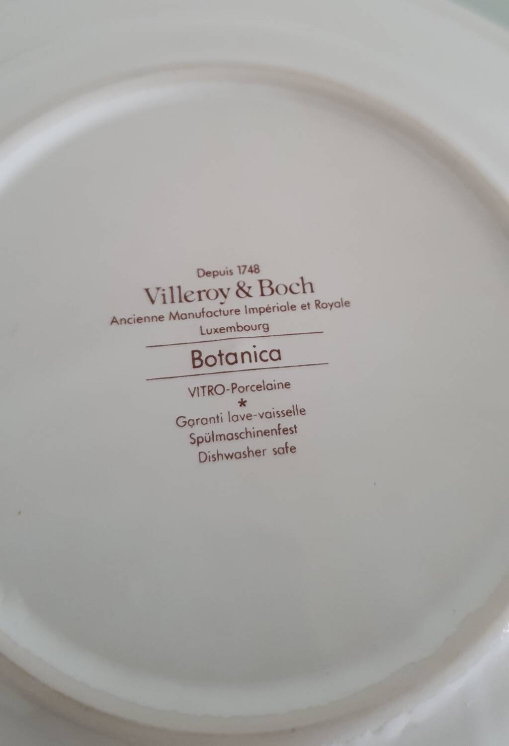 Set of 4 Villeroy and Boch plates, Botanica collection