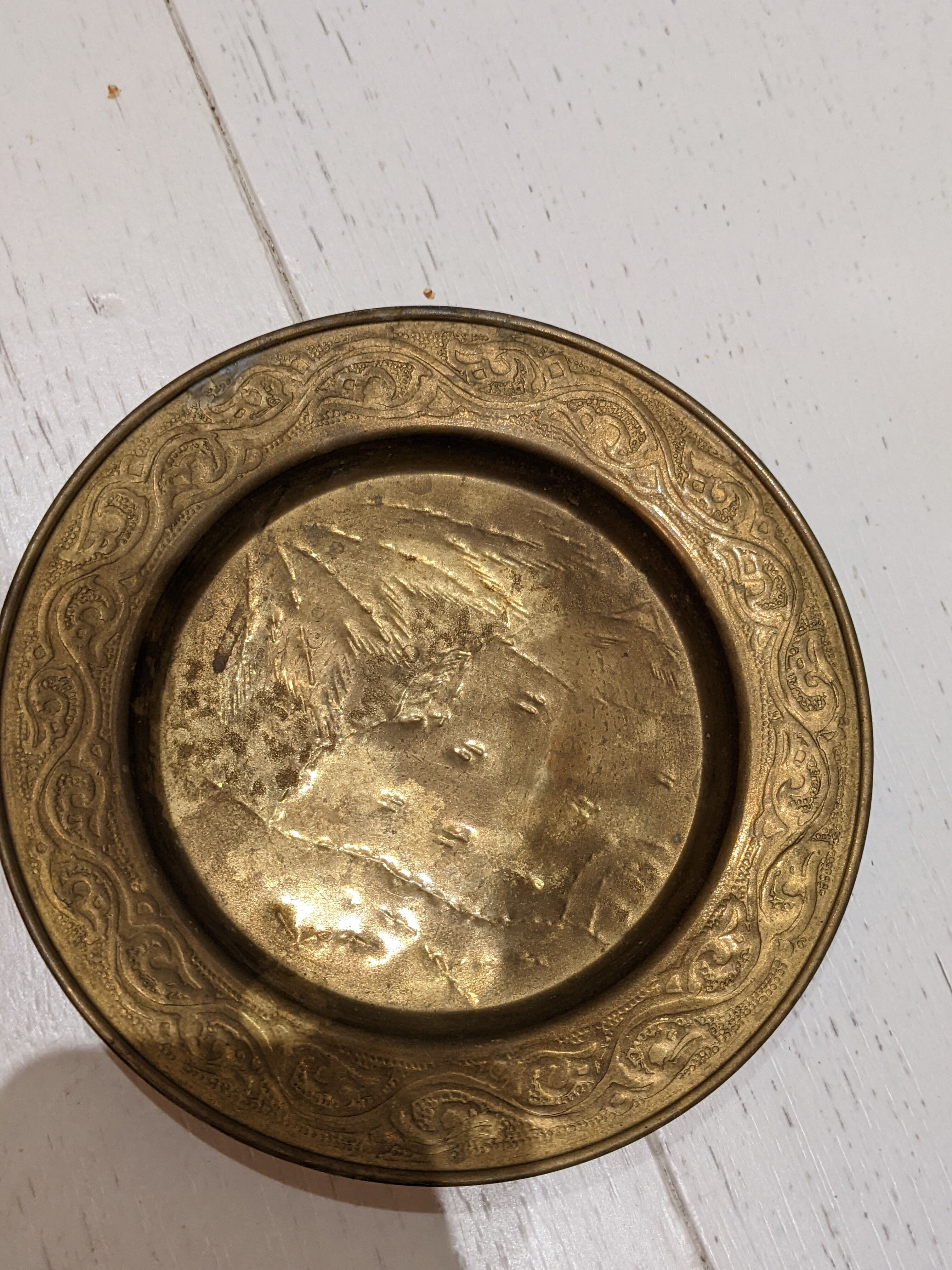 Brass saucer tray