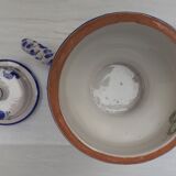 Covered pot in earthenware