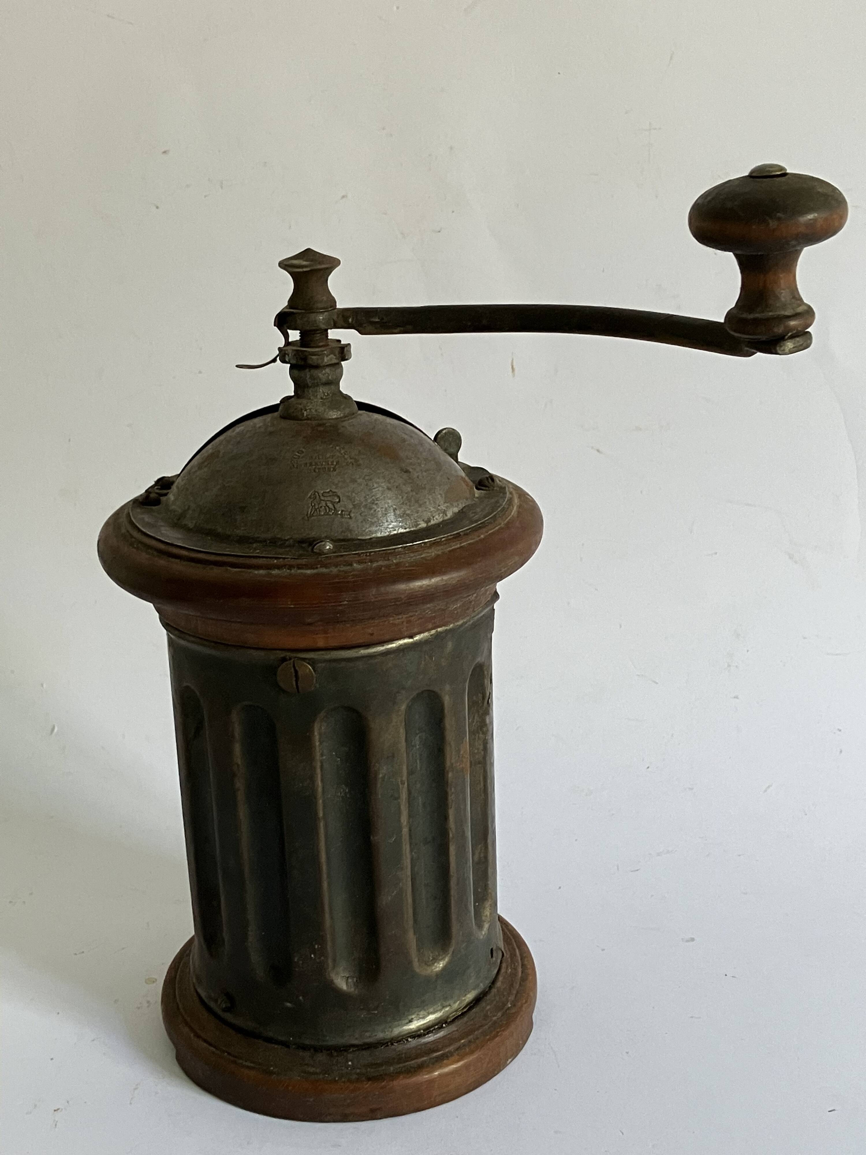 Old Peugeot Frères coffee grinder - Model G