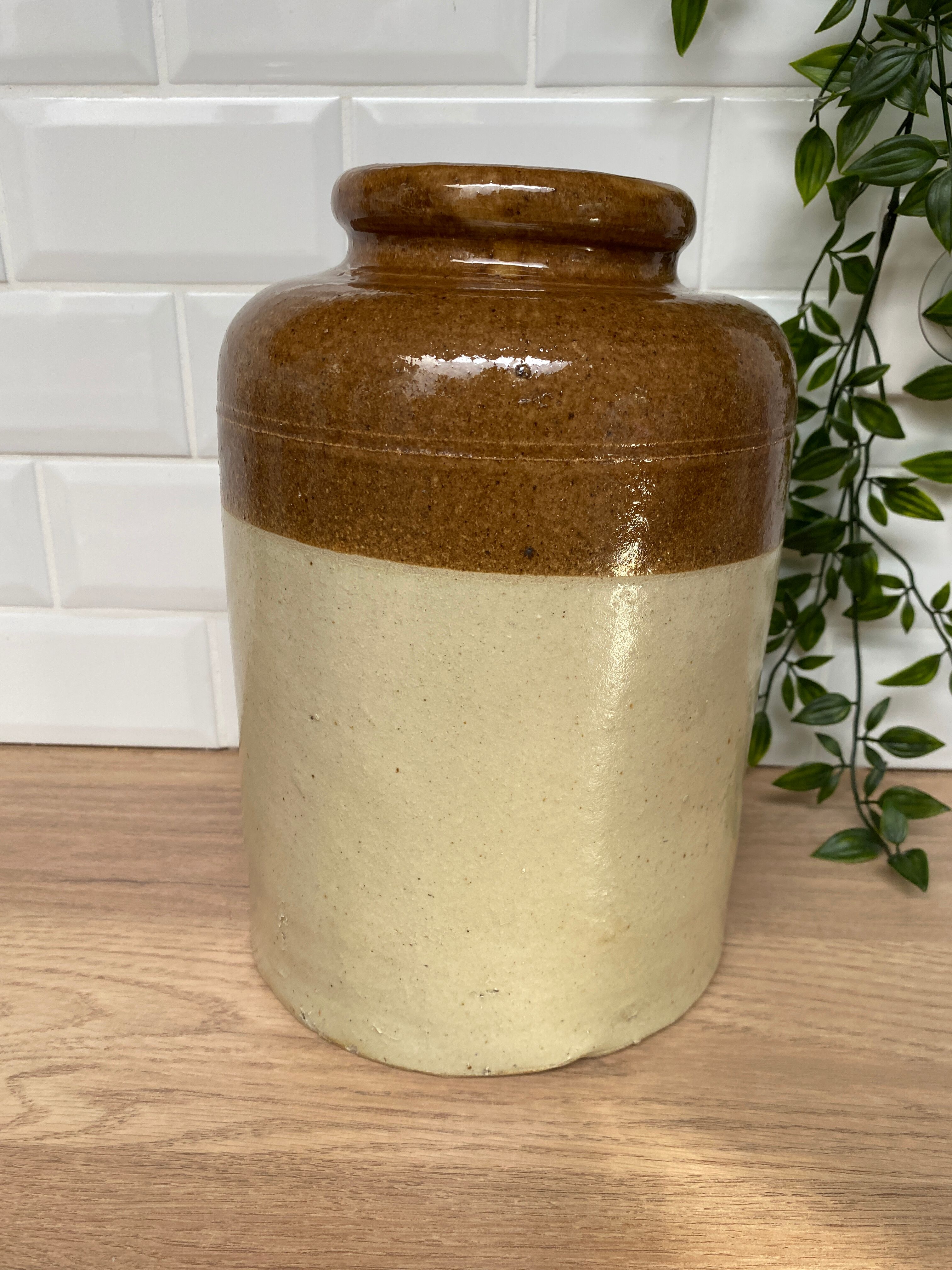 Glazed bicolor sandstone pot