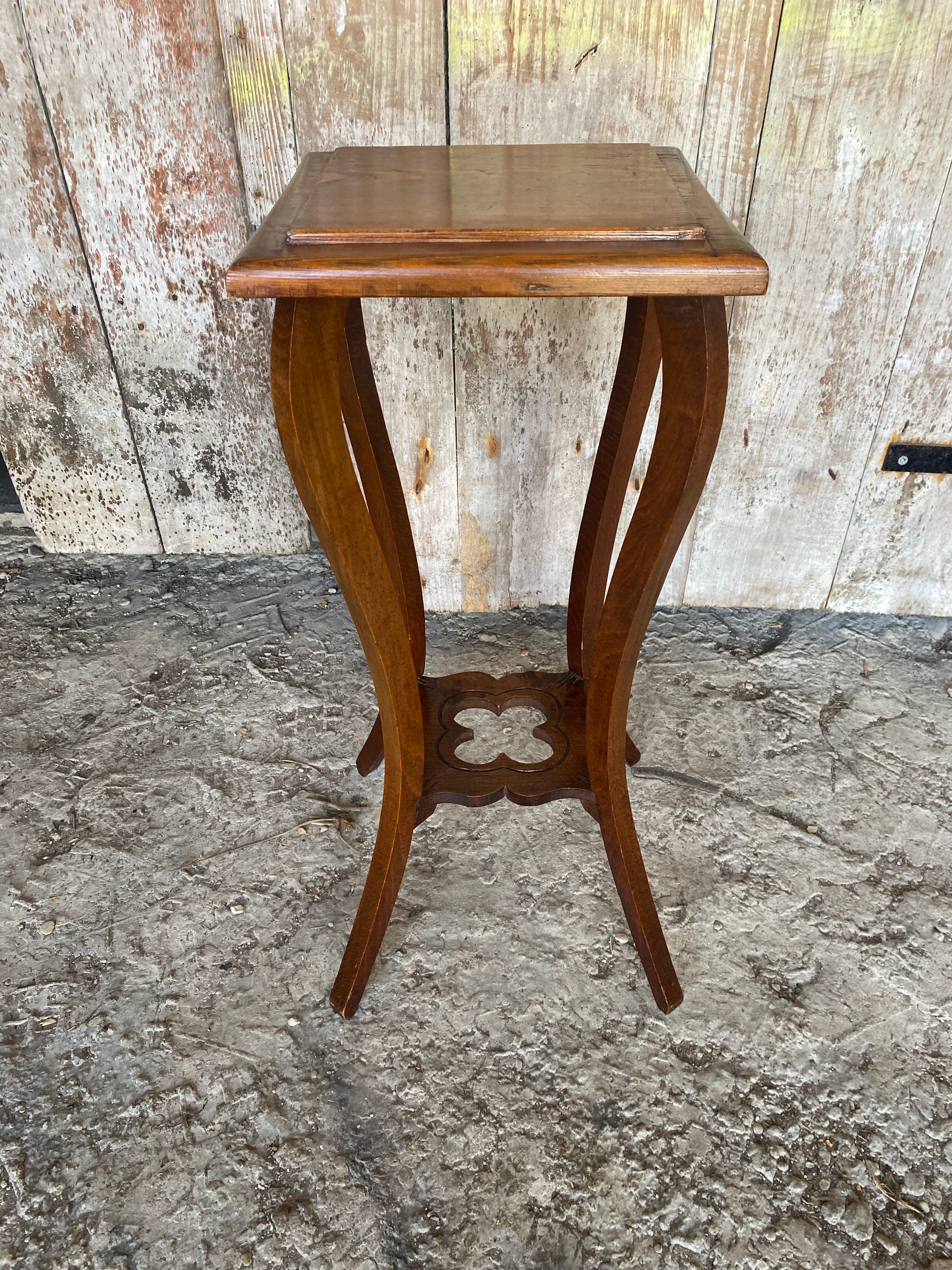 Vintage Carved Wood Side Table Plant Stand #D996
