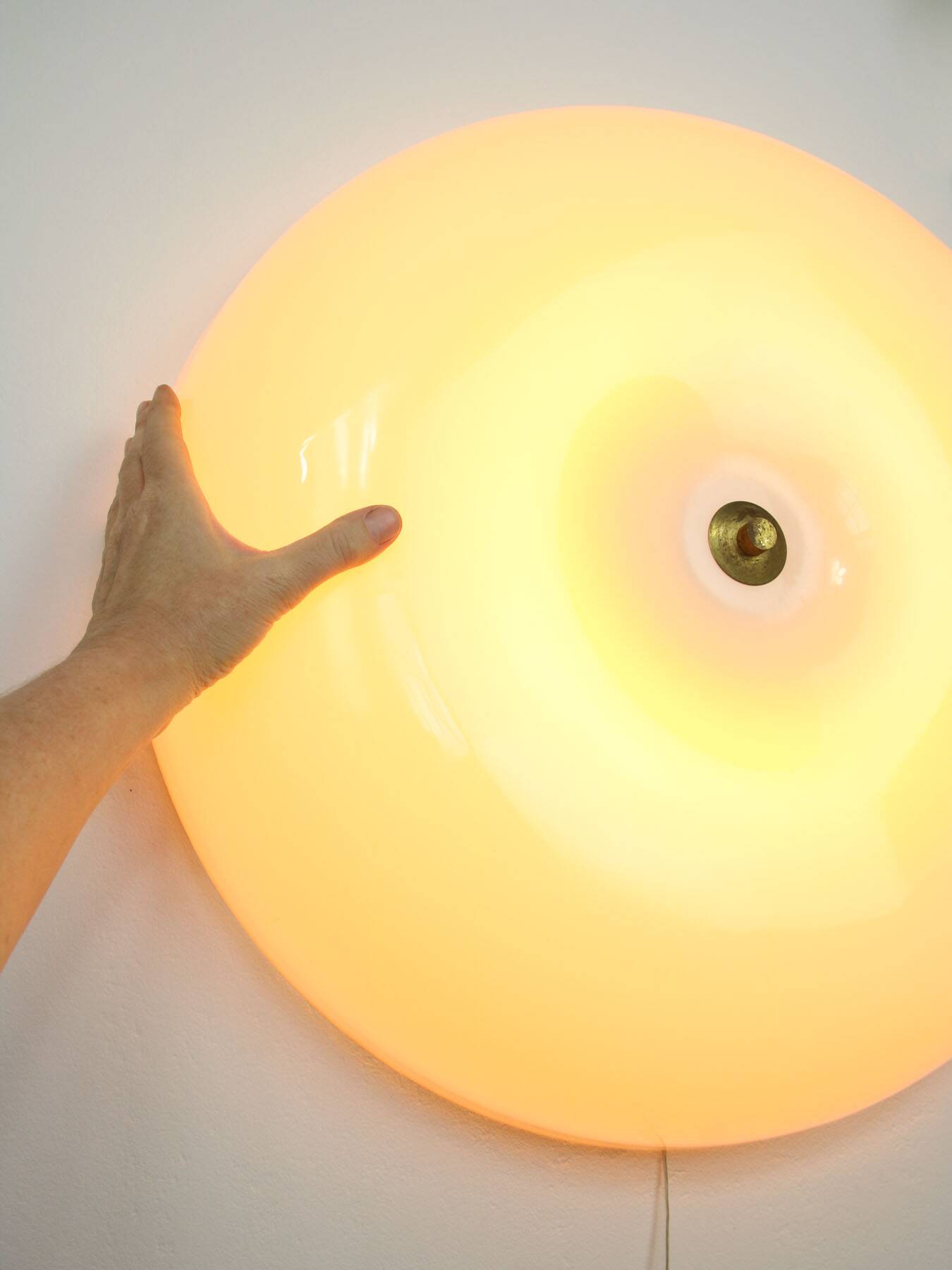 Large Mid Century Modern Italian Plexiglass and Brass Wall Lamp