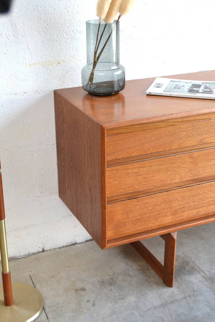 Minimalist sideboard by White & Newton * 217 cm