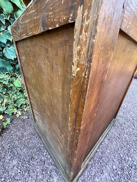 Cabinet - 4 drawer trade furniture with shell handles