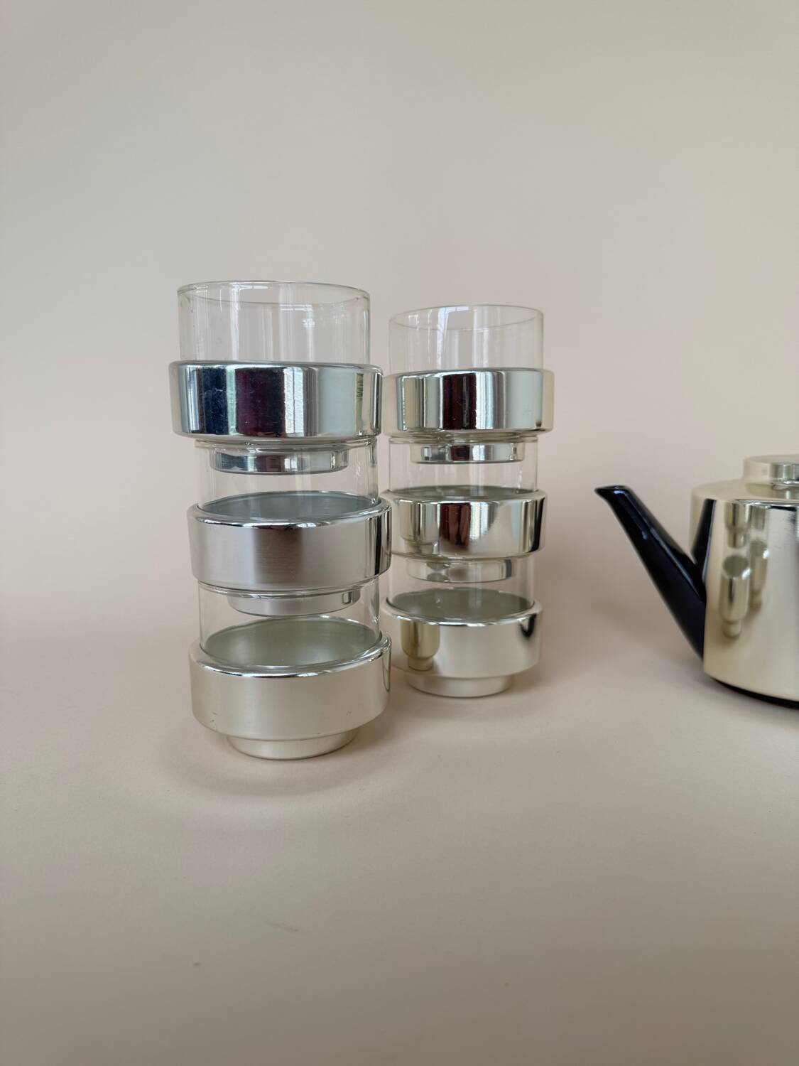 Vintage Modernist Set Of 6 Glass Coffee/Tea Cups With Ceramic Teapot