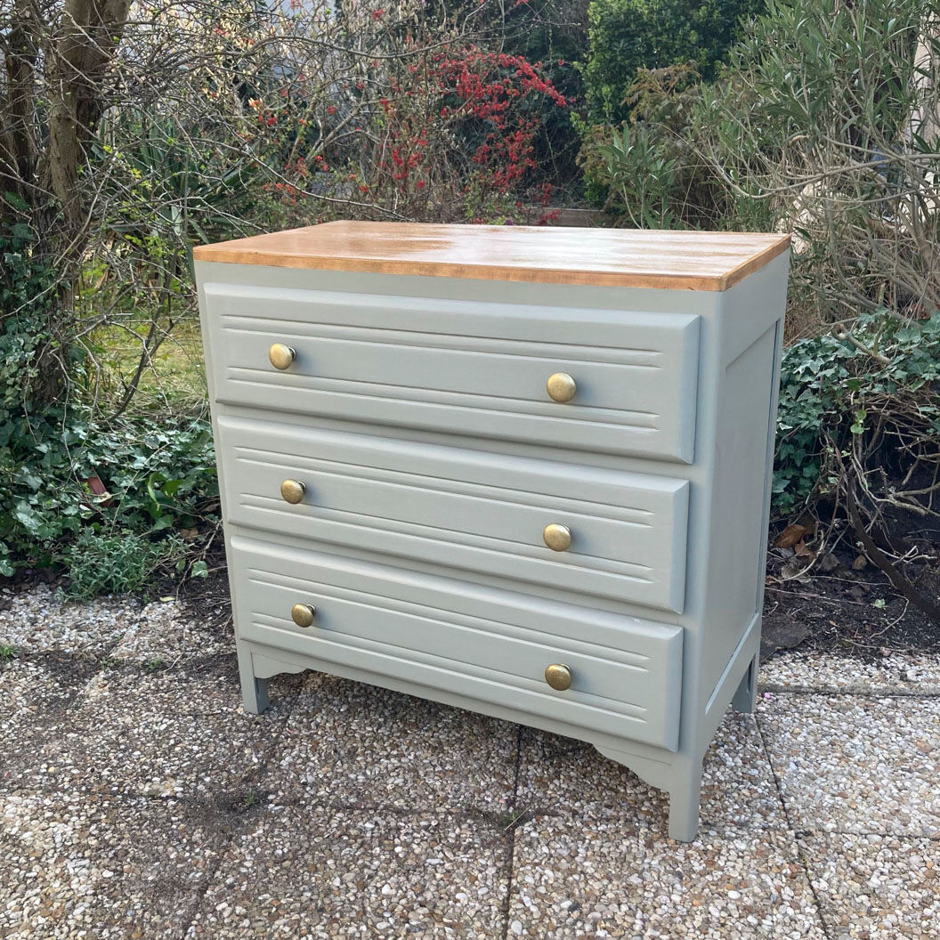 Vintage antique chest of drawers