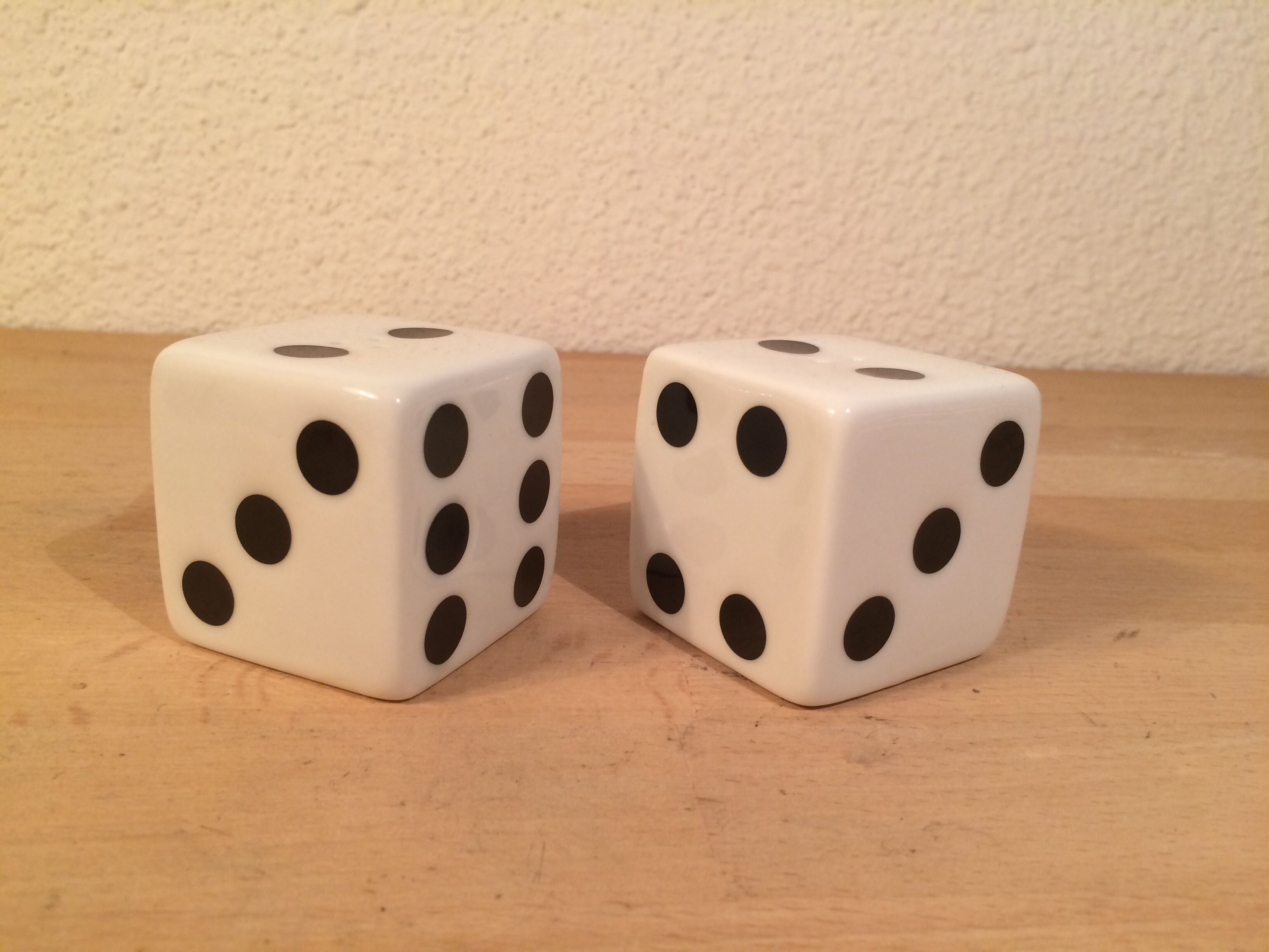 Pepper salt shaker dice to play ceramic, salt and pepper