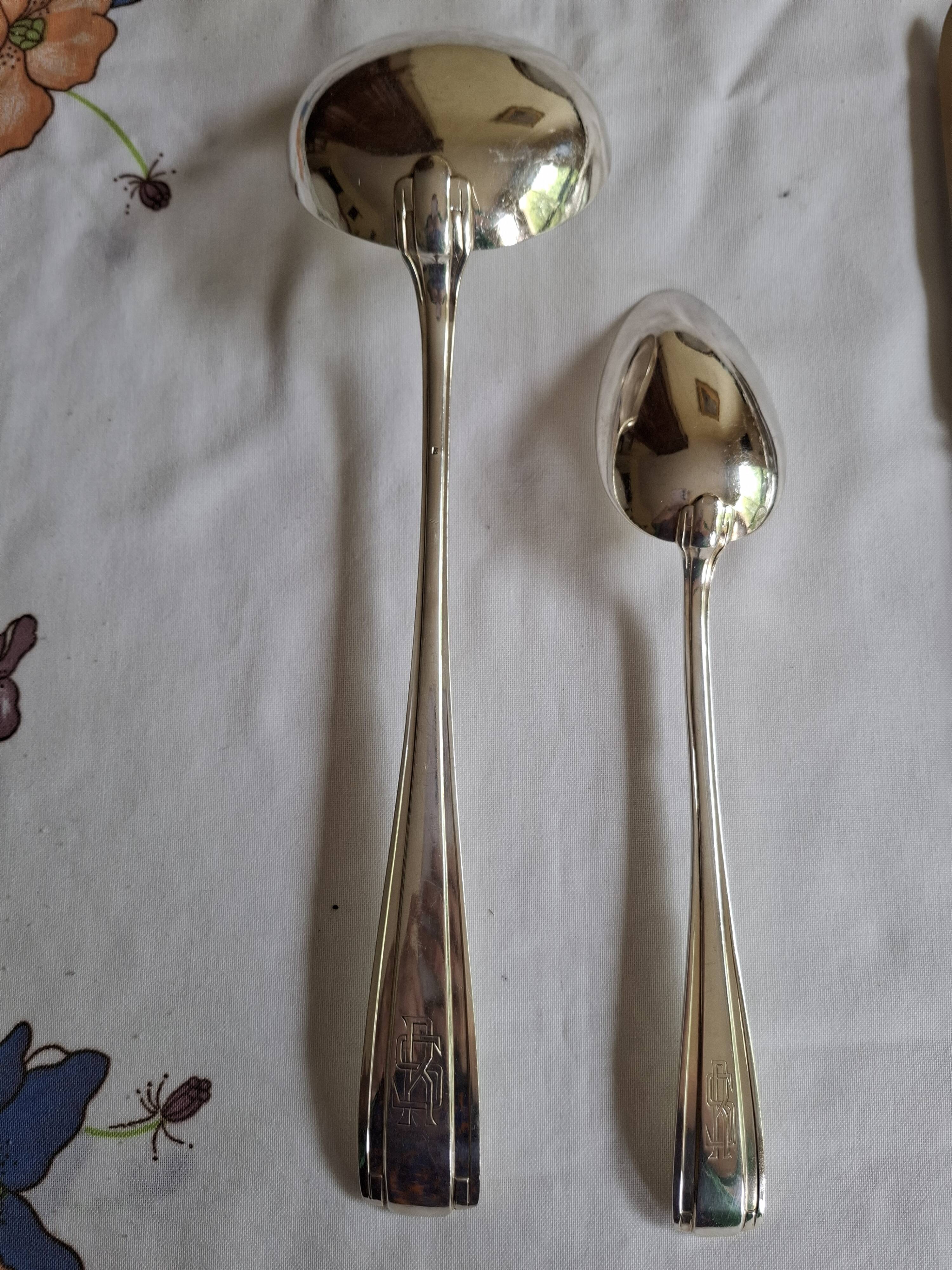 Betty 1930 art deco silver-plated metal Boulenger cutlery set, 50 pieces.
