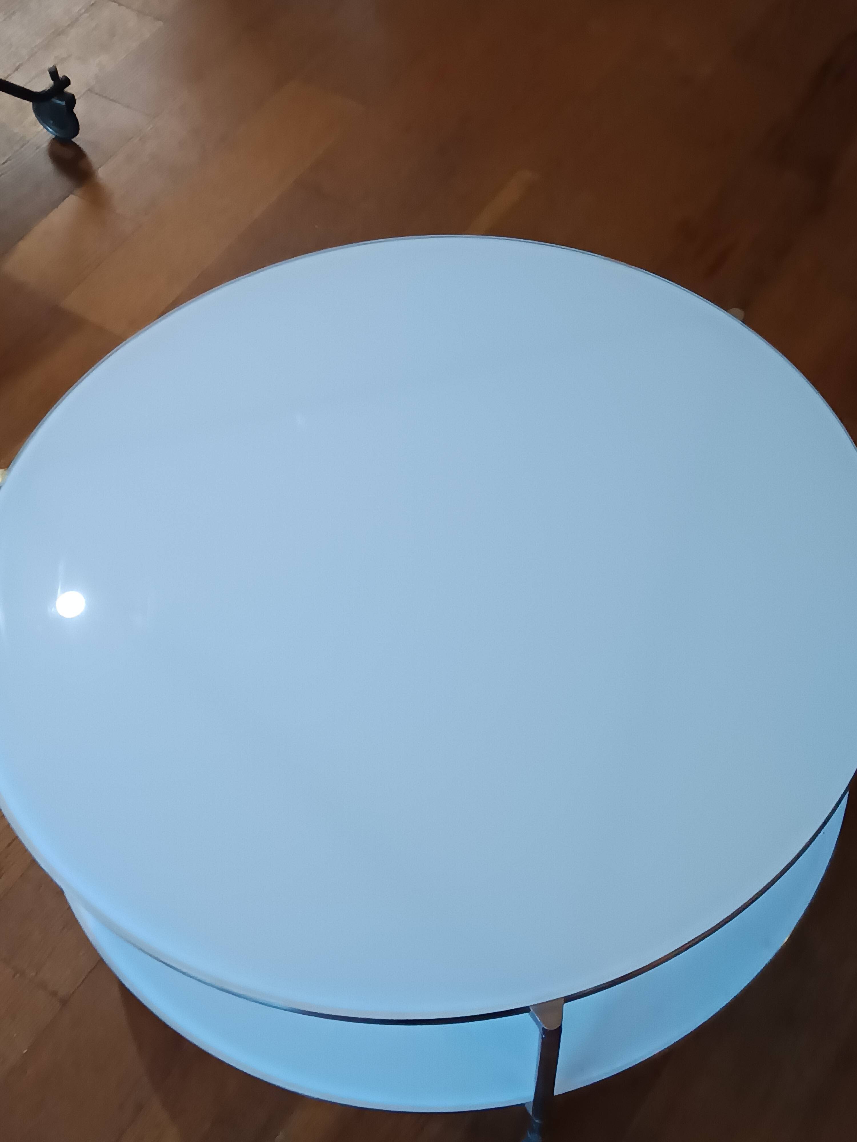 Table basse STRIND par Ehlen Johansson pour IKEA, verre opalin et chrome