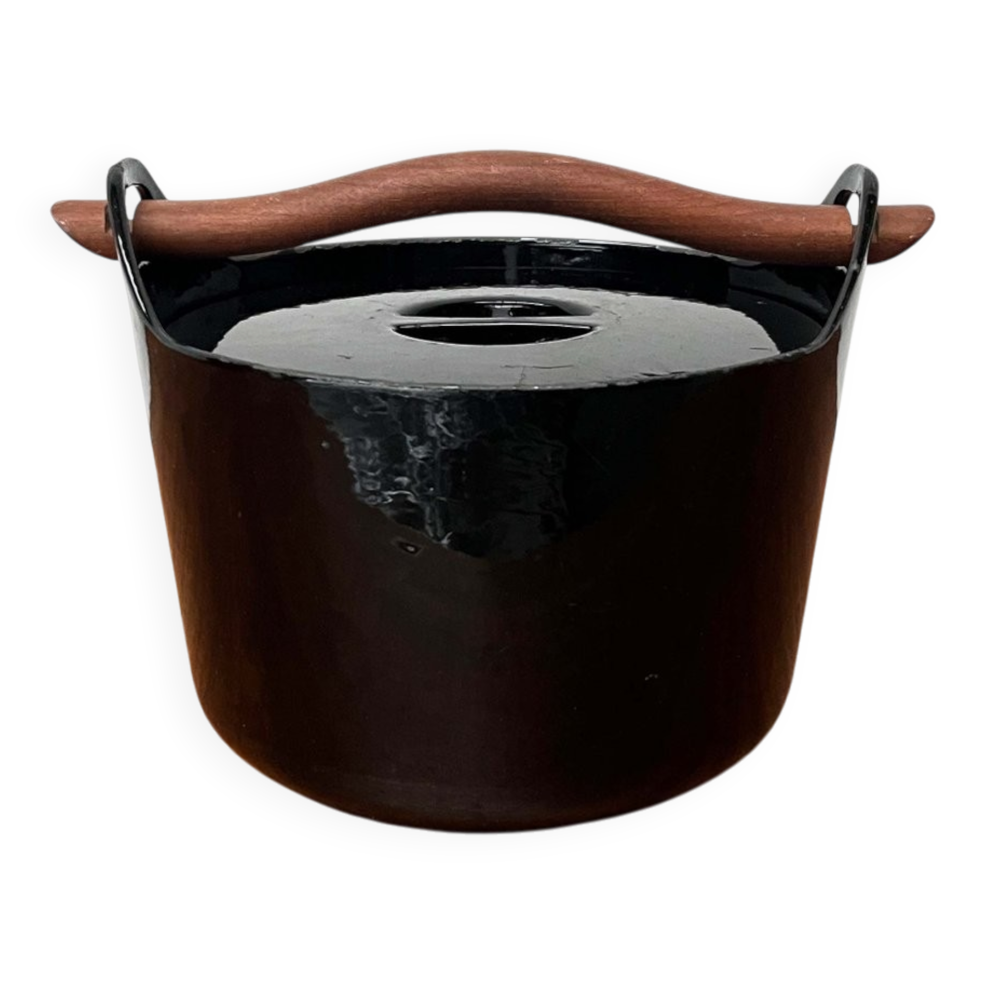 Black enamelled cast iron pot with a teak handle in mid-century style by Timo Sarpaneva for Rosenlew of Finland, 1960s.