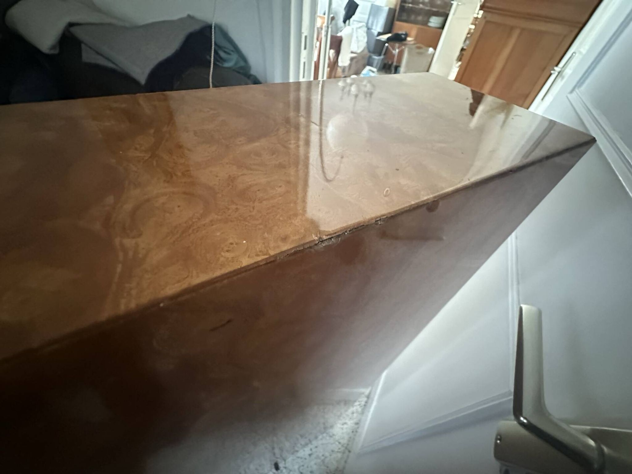 Table basse rectangulaire en loupe d'orme
