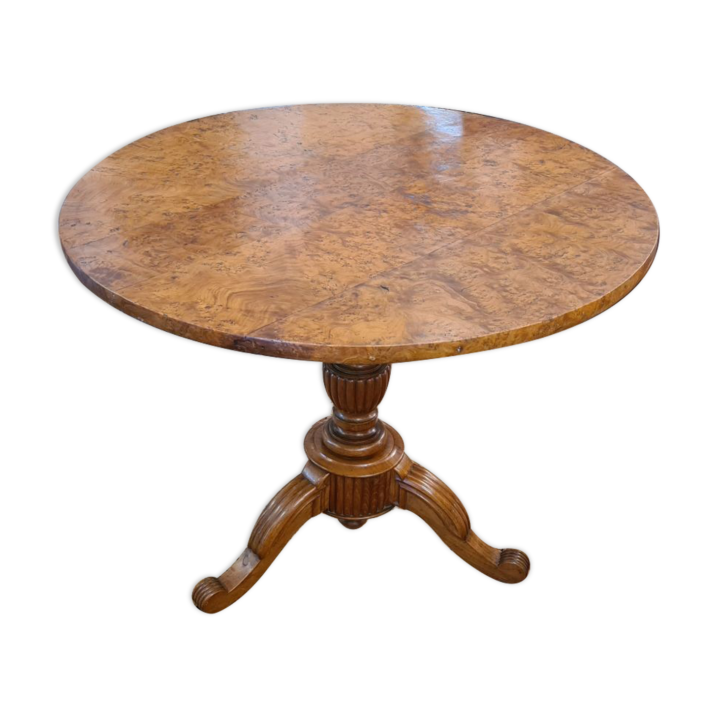 Side table pedestal table in fresne