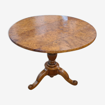 Side table pedestal table in fresne