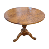 Side table pedestal table in fresne