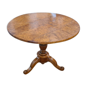 Side table pedestal table in fresne