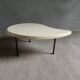 Table basse tripode, forme goutte d'eau, années 60