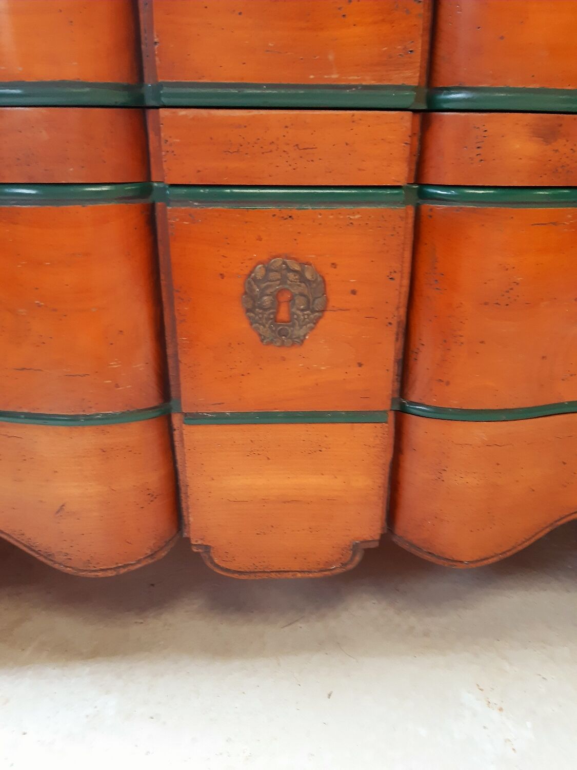 Crossbow chest.