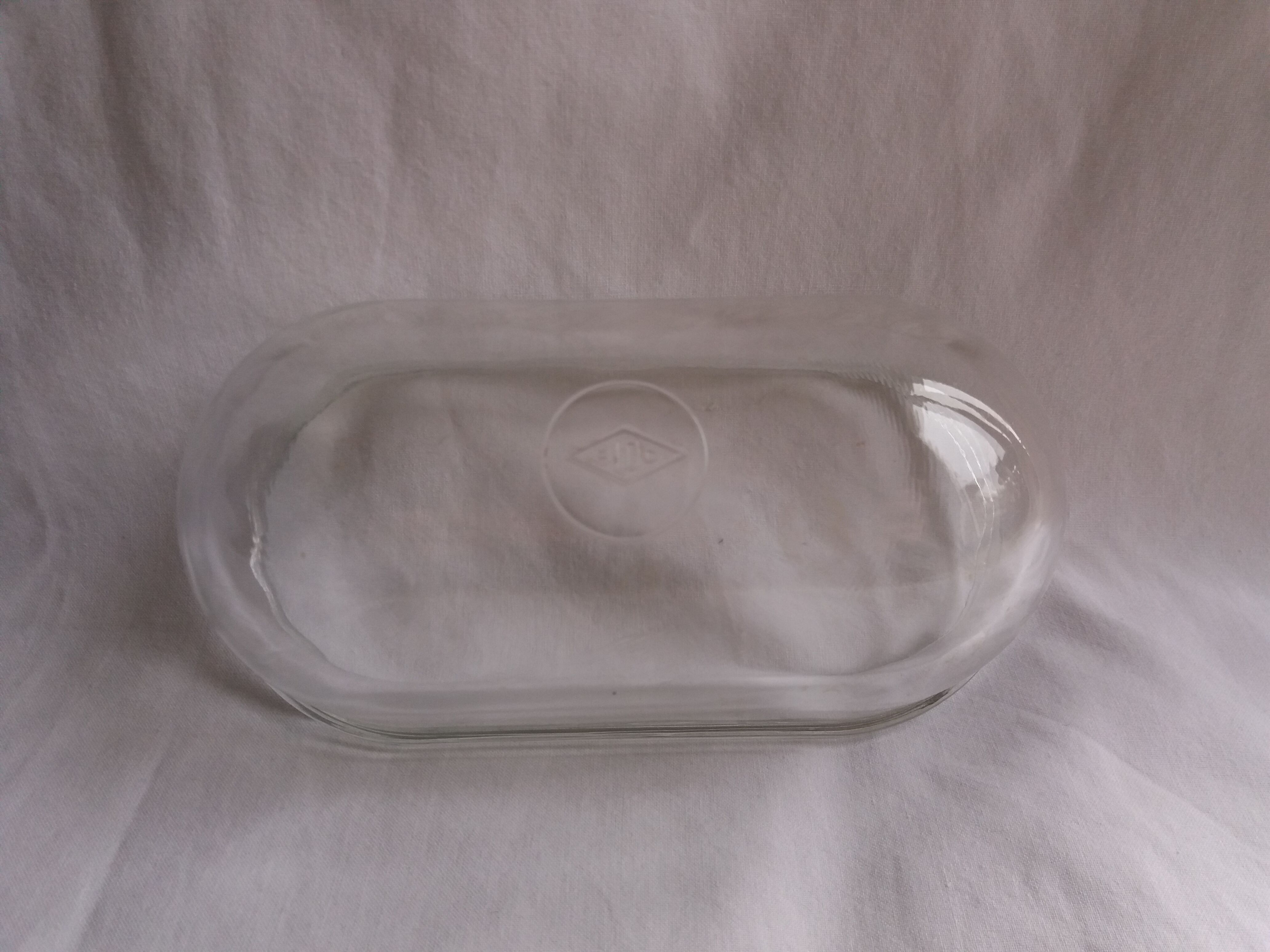 Globe lampshade for industrial wall lamp