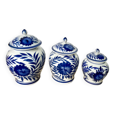 Pots couverts bonbonnières en porcelaine