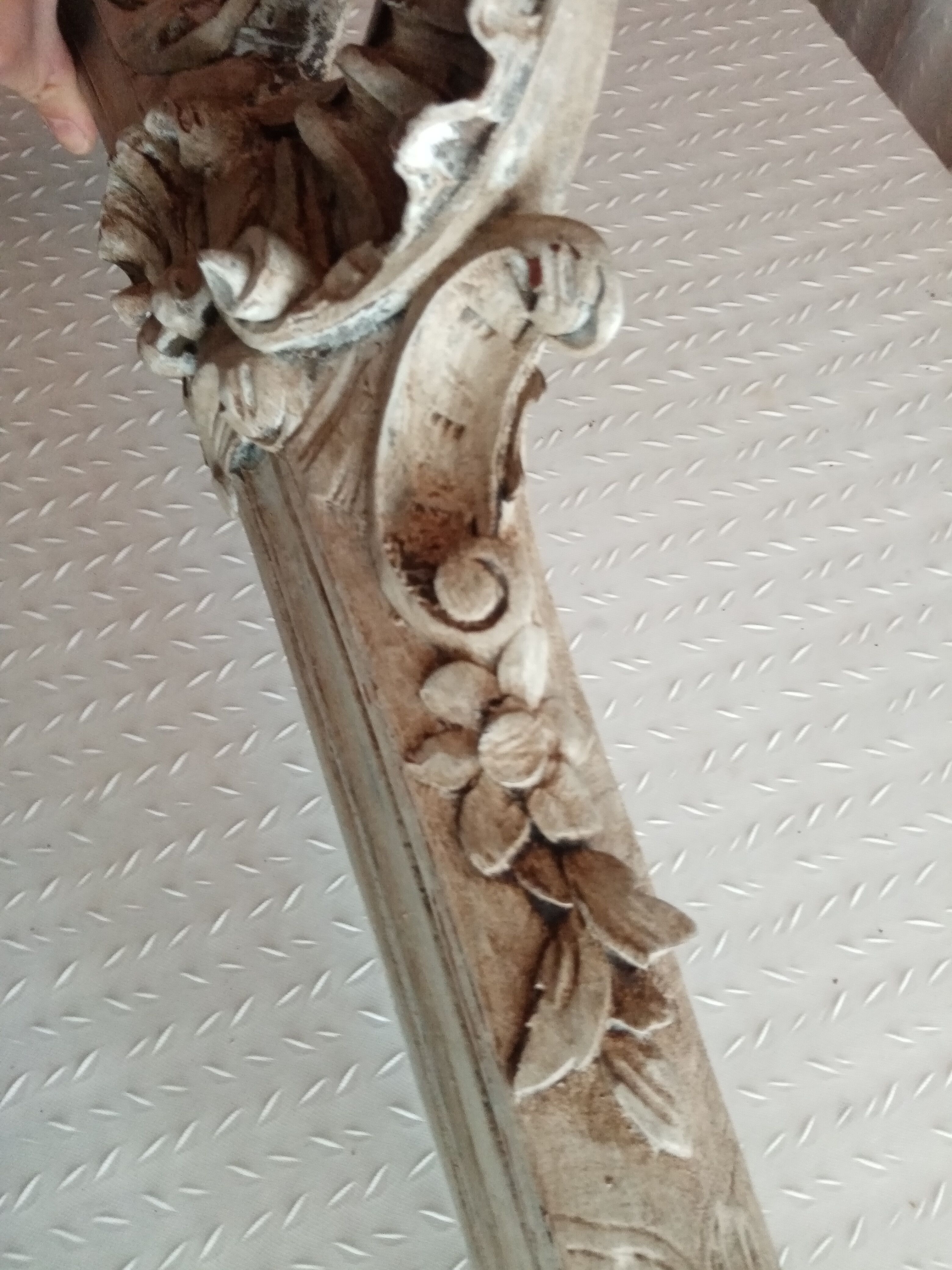 Old wood decoration, pediment, shell