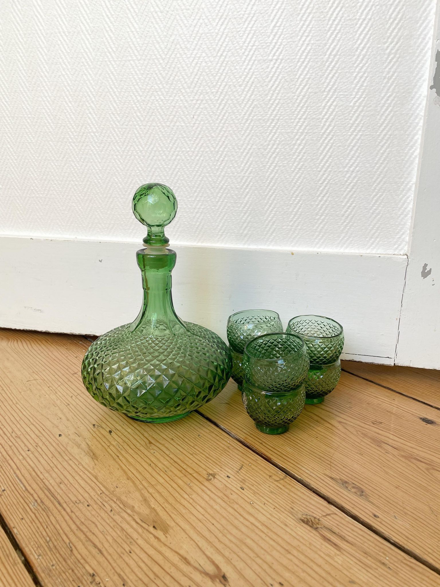 Carafe and polished glasses Made in Italy
