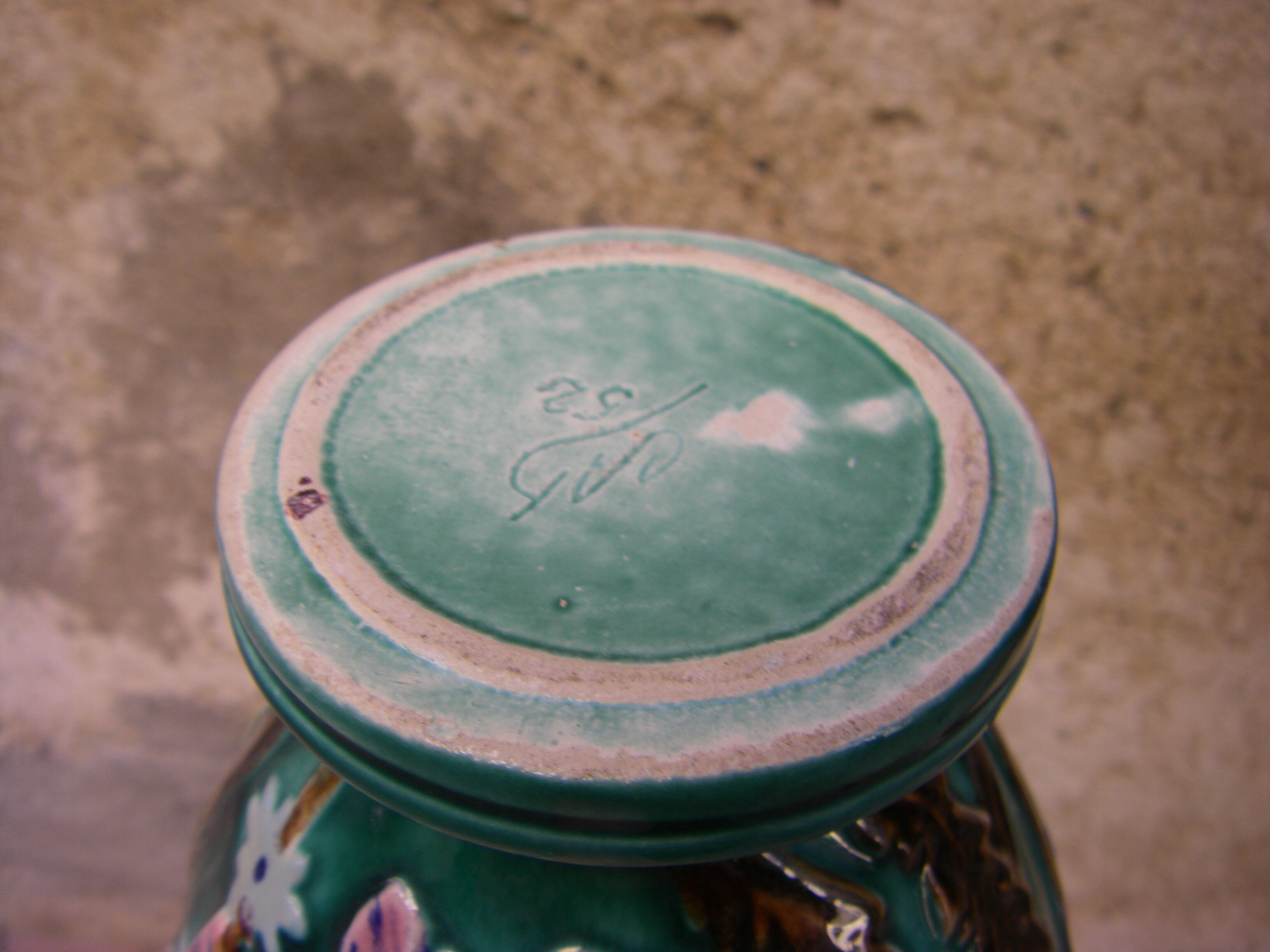 Vintage vase "fish decoration"