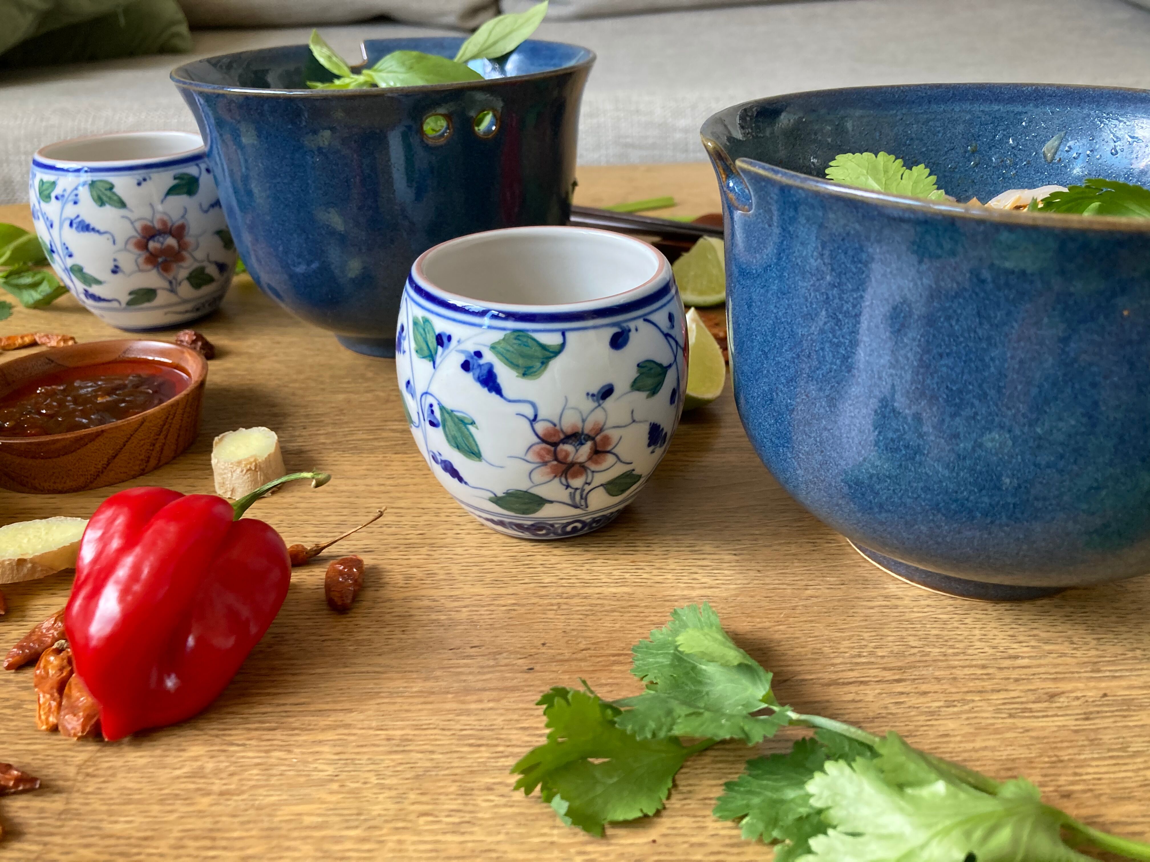 Service japonais en grès bleu