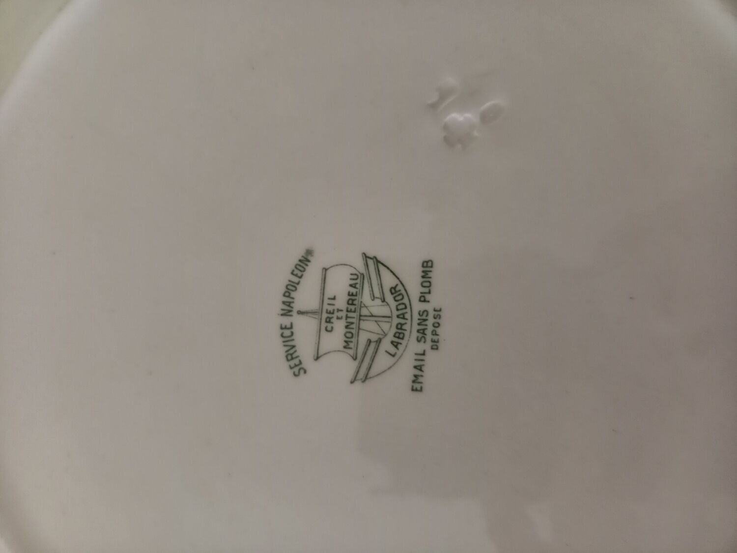 Serving dish Creil and Montereau