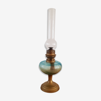 Oil or kerosene lamp