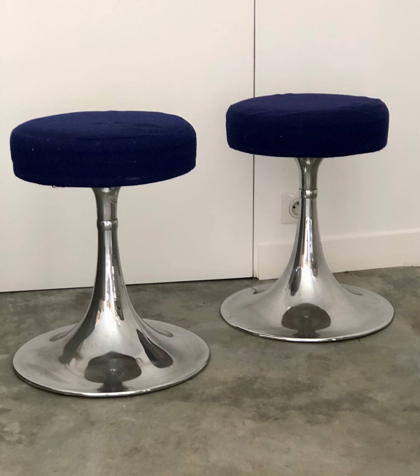 2 tulip foot stools an'70