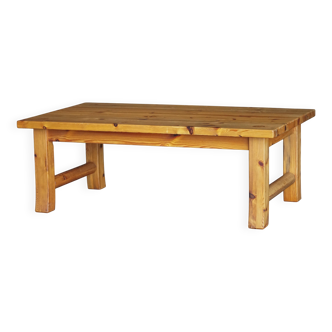 Uno & Östen Kristiansson, rectangular coffee table in pine, mid-20th century, 1970s.