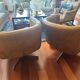 Paire de fauteuils pivotants Flamant cuir cognac, style Design 1970